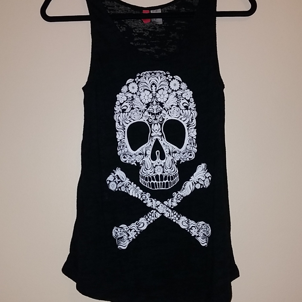 ☠Burn out tee H&M